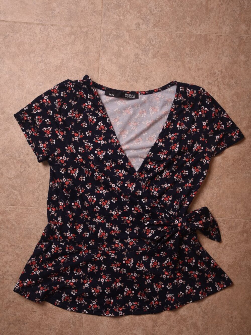 Rebel Sugar Floral Wrap-Style Peplum Top Size Medium